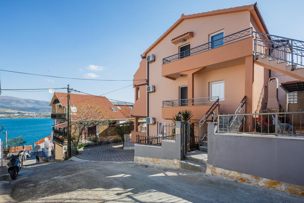 Apartments Viljac Trogir Ngoại thất bức ảnh